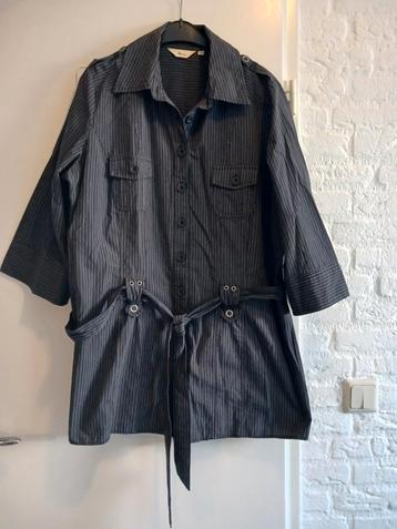 Grijs met zwarte blouse miss etam maat 46 beschikbaar voor biedingen