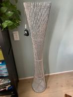 Grote staande lamp, Ophalen