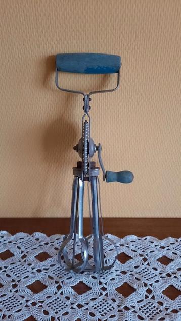 vintage HANDMIXER  beschikbaar voor biedingen
