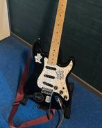 Squier Stratocaster Zwart  Pearl, Ophalen, Gebruikt, Semi-solid body, Fender