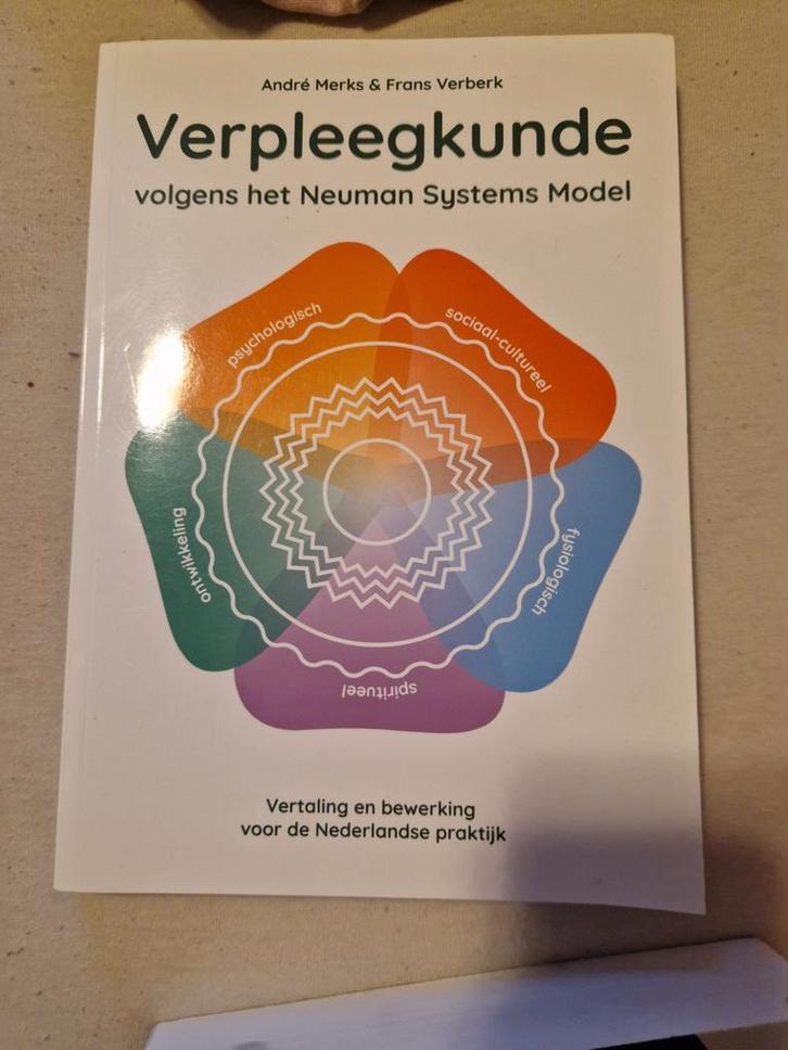 Verpleegkunde volgens Neuman Systems Model, Boeken, Studieboeken en Cursussen, Zo goed als nieuw, HBO, Ophalen of Verzenden