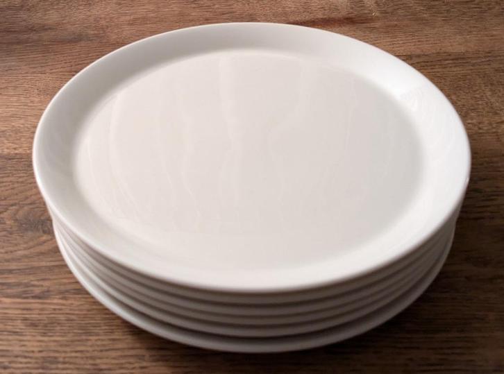 St. James servies : borden en kopjes, Huis en Inrichting, Keuken | Servies, Nieuw, Bord(en), Overige stijlen, Ophalen of Verzenden