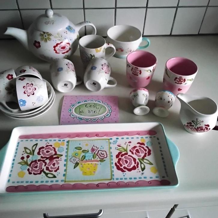 Jet  C'est la vie  items, Huis en Inrichting, Keuken | Servies, Zo goed als nieuw, Kop(pen) en/of Schotel(s), Overige stijlen