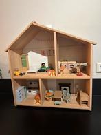 Ikea Flisat poppenhuis inclusief meubels, leuk voor maileg, Ophalen, Zo goed als nieuw, Poppenhuis