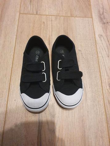Gymschoenen maat 28, zwart beschikbaar voor biedingen