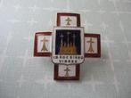 Franse religieuze speld/insigne in hoc signo vinces, emaille, Verzamelen, Religie, Verzenden, Zo goed als nieuw, Sieraad, Christendom | Katholiek