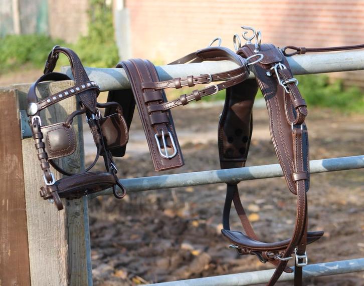 Te koop bruin pony mentuig nieuw, Dieren en Toebehoren, Paarden en Pony's | Hoofdstellen en Tuigage, Nieuw, Overige soorten, Ophalen of Verzenden
