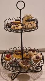 Etagere inclusief decoratie (neptaartjes) bijna gratis, Ophalen, Zo goed als nieuw