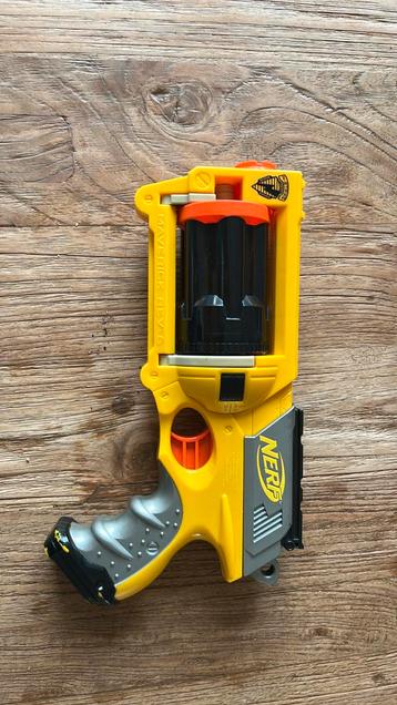 Mooi NERF pistool beschikbaar voor biedingen