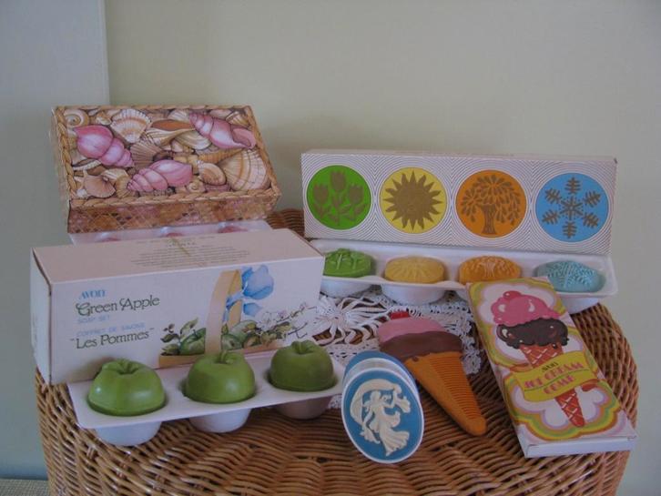 Avon * van LANG GELEDEN * zie tekst + foto's *, Verzamelen, Merken en Reclamevoorwerpen, Nieuw, Gebruiksvoorwerp, Ophalen of Verzenden