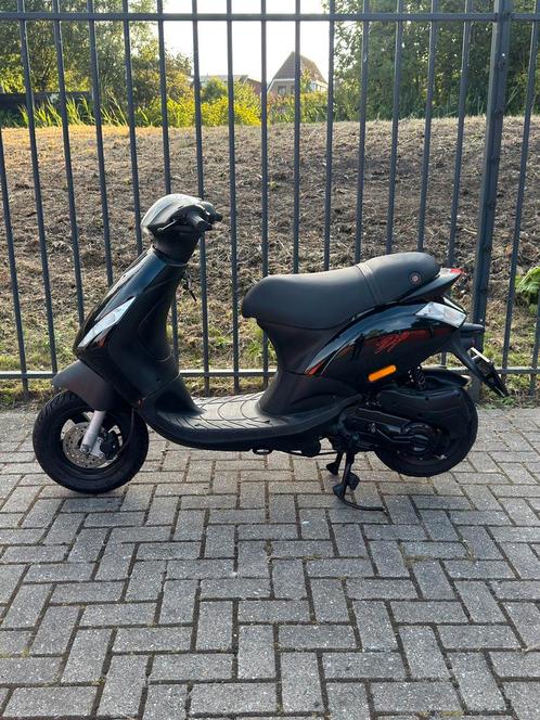 Piaggio ZIP 100CC A1, Fietsen en Brommers, Scooters | Piaggio, Zo goed als nieuw, Zip, Ophalen