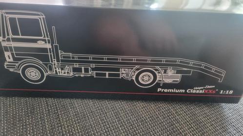 Mercedes-Benz LP 608 afsleepwagen Martini 1:18 ClassiXXs, Hobby en Vrije tijd, Modelauto's | 1:18, Nieuw, Auto, Overige merken