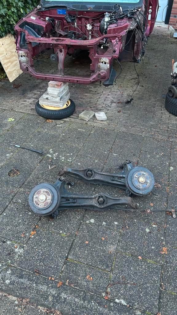 Achter ophaning honda  civic ej9, Auto-onderdelen, Ophanging en Onderstel, Honda, Ophalen of Verzenden