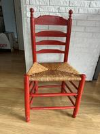 Rode antieke houten stoel met rieten zitting, Huis en Inrichting, Stoelen, Gebruikt, Ophalen of Verzenden, Eén, Rood
