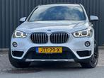 BMW X1 XDrive20d High Executive PANO|HEAD UP|HARMAN /KARDON|, Auto's, BMW, Stof, 2000 kg, Wit, Bedrijf