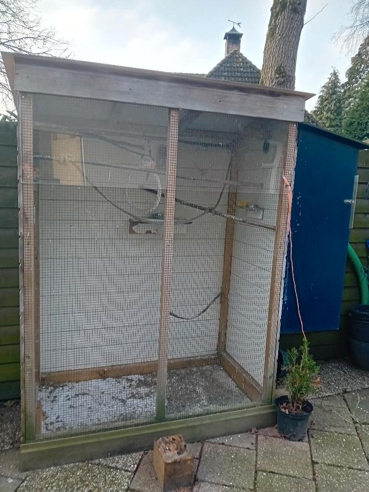voliere, Dieren en Toebehoren, Vogels | Hokken en Kooien, Gebruikt, Volière, Hout, Ophalen