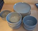 Ah royal van kempen en begeer servies borden en schaaltjes, Ophalen of Verzenden, Zo goed als nieuw, Bord(en), Effen