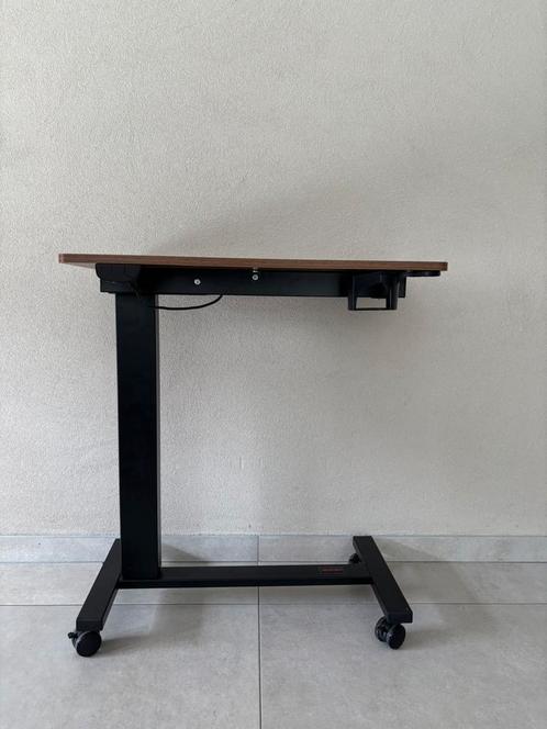 Hoogte verstelbare Overbed- bijzet- laptoptafel (Hout), Computers en Software, Laptoptafels, Zo goed als nieuw, In hoogte verstelbaar
