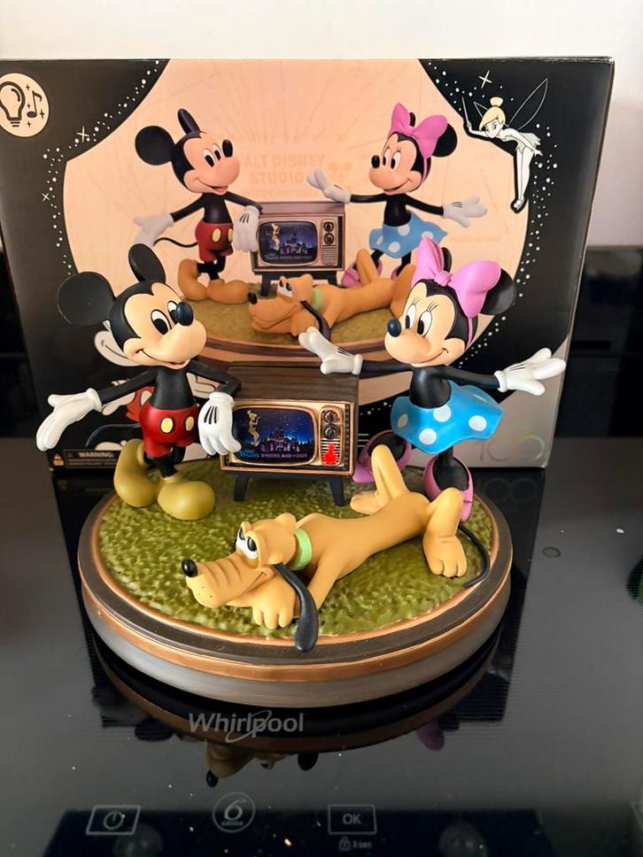 Disney parks excl mickey & minnie 100 years beeld, Verzamelen, Disney, Zo goed als nieuw, Beeldje of Figuurtje, Mickey Mouse, Ophalen of Verzenden