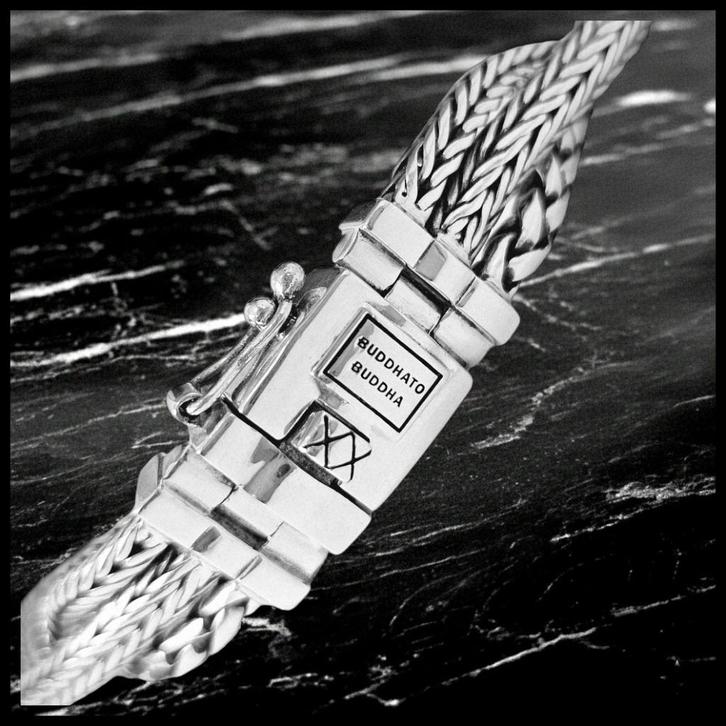 TRIPLE MINI maat D+/E   z.g.a.n.  Buddha to Buddha armband, Sieraden, Tassen en Uiterlijk, Armbanden, Zo goed als nieuw, Zilver