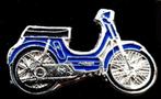 Vespa scooter pin- lichtblauw, Ophalen of Verzenden, Nieuw, Transport, Speldje of Pin