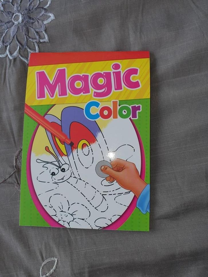 magic colourboek  (dv11), Hobby en Vrije tijd, Tekenen, Nieuw, Ophalen of Verzenden