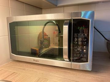Whirlpool combimagnetron met draaiplateau beschikbaar voor biedingen