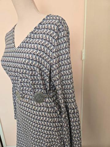 Blauw-wit Damesjurk met Flair beschikbaar voor biedingen