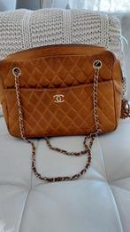 Vintage Chanel camera tas cognac kleur met bordeau  voering, Sieraden, Tassen en Uiterlijk, Tassen | Damestassen, Ophalen of Verzenden
