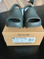 Yeezy Slide Dark Onyx mt21, Adidas, Schoentjes, Jongetje of Meisje, Nieuw