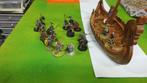 28 mm/Wargaming/Vikingen met boot/geprint/plastic., Figuurtje(s), Ophalen of Verzenden, Zo goed als nieuw, Historisch