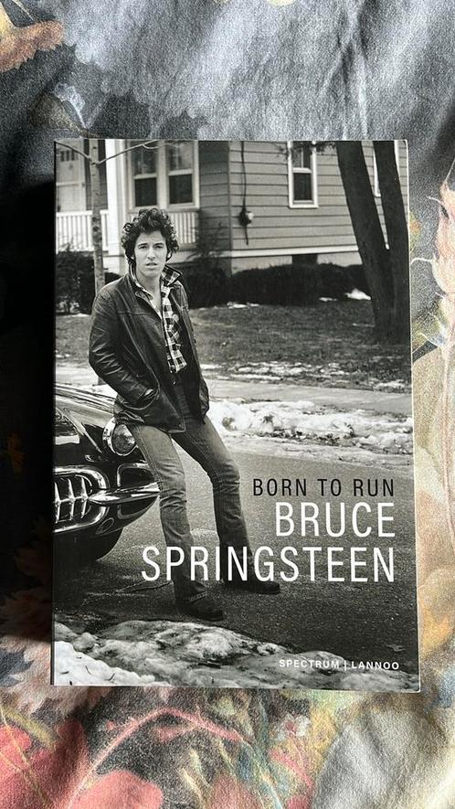 Bruce Springsteen - Born to run, Boeken, Biografieën, Zo goed als nieuw, Sport, Ophalen
