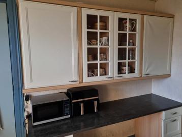 Keukenkasten beschikbaar voor biedingen