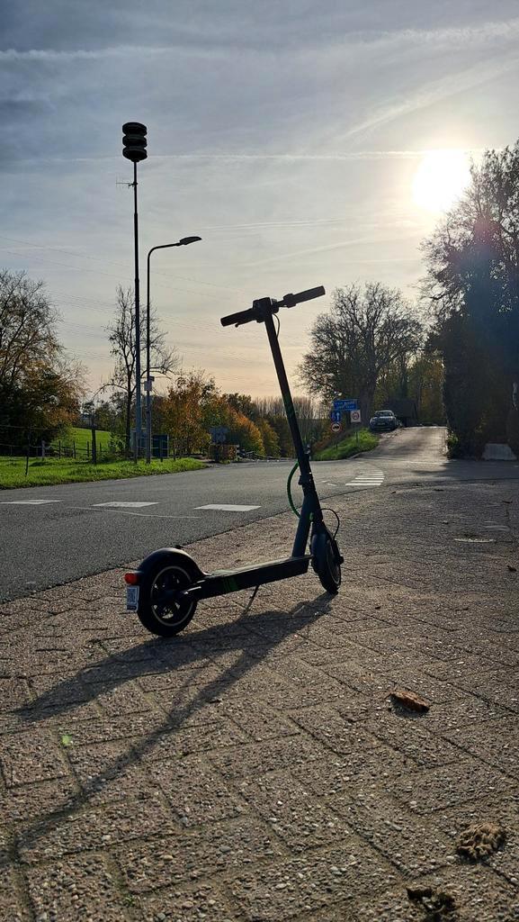 Urbmob kick&go (legale e-step), Fietsen en Brommers, Steps, Elektrische step (E-scooter), Ophalen