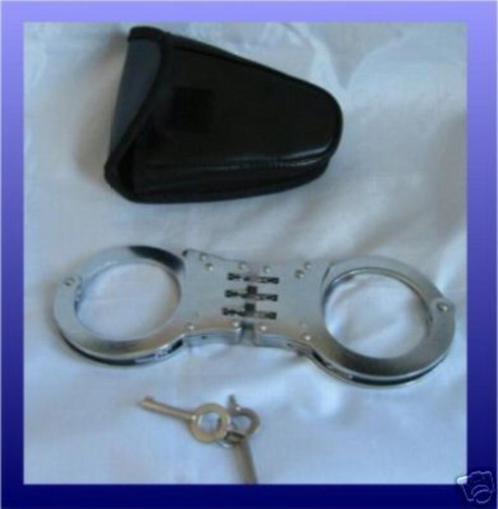 handboeien politie stijl. schanier, lips, Verzamelen, Militaria | Algemeen, Marechaussee, Overige typen, Nederland, Ophalen of Verzenden