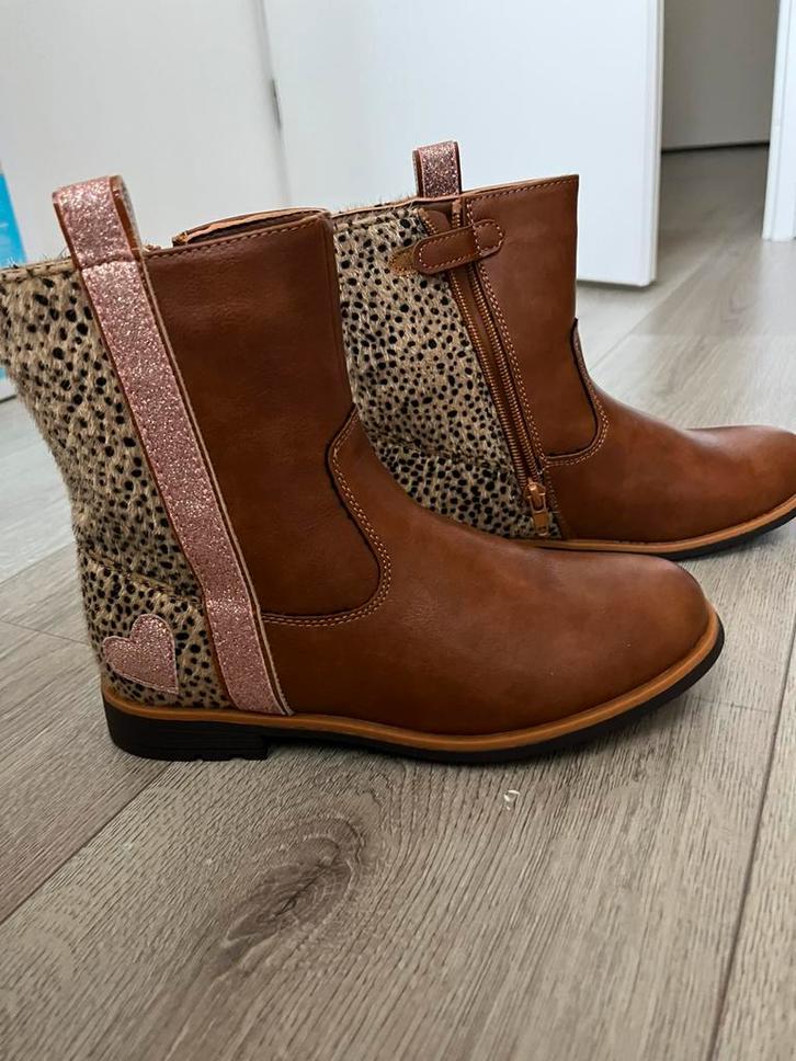 Niewe laarzen van bluebox, Kinderen en Baby's, Kinderkleding | Schoenen en Sokken, Nieuw, Laarzen, Meisje, Ophalen