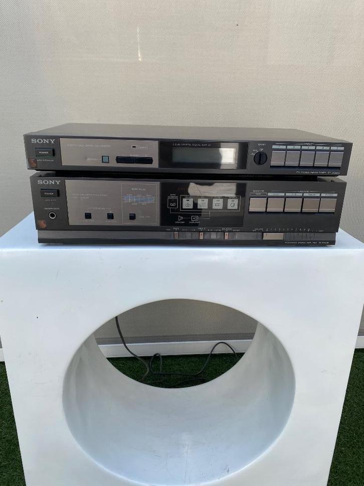 Vintage Sony stereo set, tuner en versterker, Audio, Tv en Foto, Stereo-sets, Zo goed als nieuw, Tuner of Radio, Sony, Losse componenten