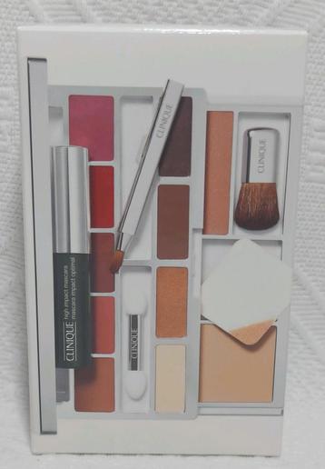 Clinique All in One Luxe Travel Palette Limited Edition