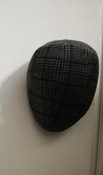 Nog bijna nieuwe gevoerde Flat cap pet wit zwart ruit 59 -60, Kleding | Heren, Verzenden, Zo goed als nieuw, 60 cm (XL, 7½ inch) of meer
