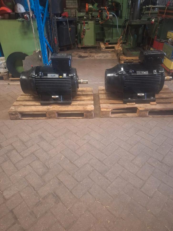 Elektromotor  75 kw, Doe-het-zelf en Verbouw, Motoren, Nieuw, Elektromotor, Ophalen