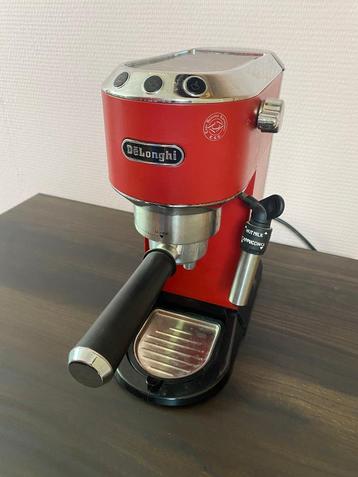 De'Longhi Dedica EC685 Espresso Machine beschikbaar voor biedingen