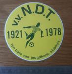 Sticker - v.v. N.D.T. 1921-1978 - ten bate van jeugdhonk, Verzenden, Zo goed als nieuw, Sport