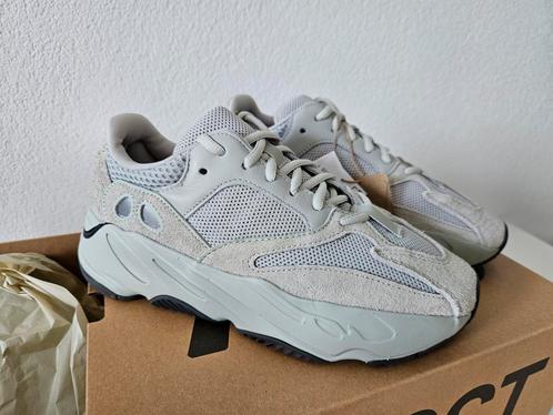 Nieuwe Yeezy 700 Salt maat 38, Kleding | Dames, Schoenen, Nieuw, Sneakers of Gympen, Grijs, Ophalen of Verzenden