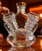 Prachtige glazen Whisky karaf Twin Engine (320ml), Verzamelen, Glas en Borrelglaasjes, Ophalen of Verzenden, Nieuw, Overige typen