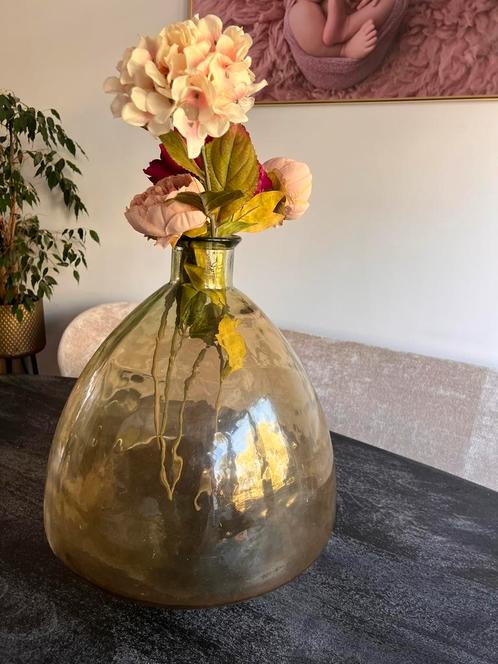 Prachtige grote vaas glas lichtroze 45 x 40, Huis en Inrichting, Woonaccessoires | Vazen, Zo goed als nieuw, Overige kleuren, Minder dan 50 cm