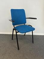 Stoel model 3313 met armleggers, blauw, zwart onderstel, Stof, Gebruikt, Blauw, Ophalen of Verzenden