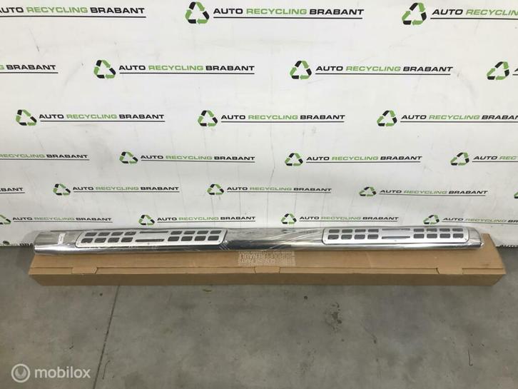Sidebar Rechts Dacia Duster 1 NIEUW ORIGINEEL 8201474334, Auto-onderdelen, Overige Auto-onderdelen, Dacia, Gebruikt, Ophalen of Verzenden