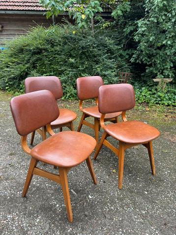 4 eetkamerstoelen (vintage/skai/jaren60) beschikbaar voor biedingen