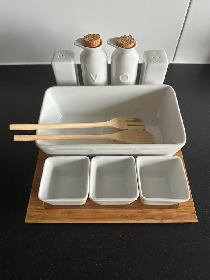 Uitgebreide porseleinen saladeset, Huis en Inrichting, Keuken | Keukenbenodigdheden, Nieuw, Ophalen of Verzenden