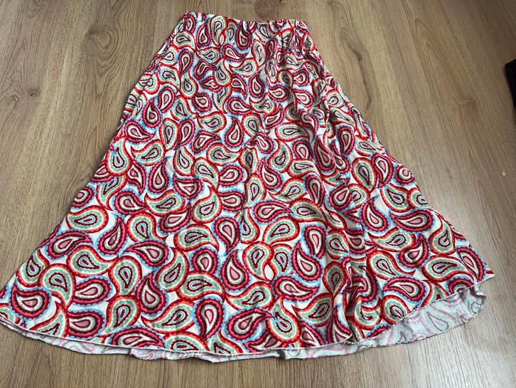 Barcode satijnen lange rok roze turquoise ecru xs s, Kleding | Dames, Rokken, Zo goed als nieuw, Maat 36 (S), Roze, Onder de knie